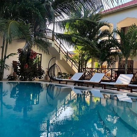 פאג'ה Cezere The Palm Hotel מראה חיצוני תמונה