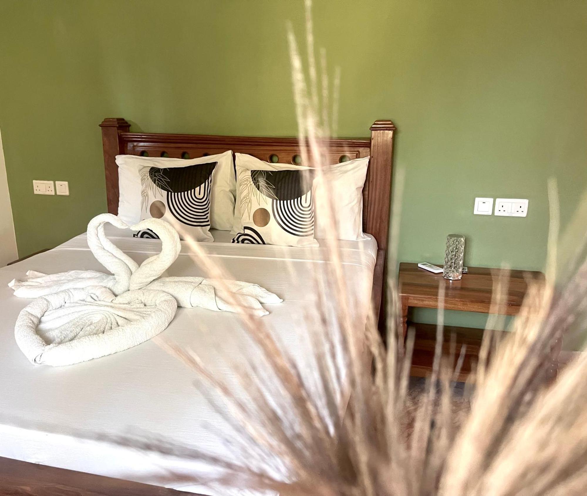פאג'ה Cezere The Palm Hotel מראה חיצוני תמונה